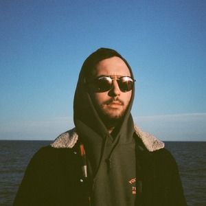 Meet your Posher, Wesley